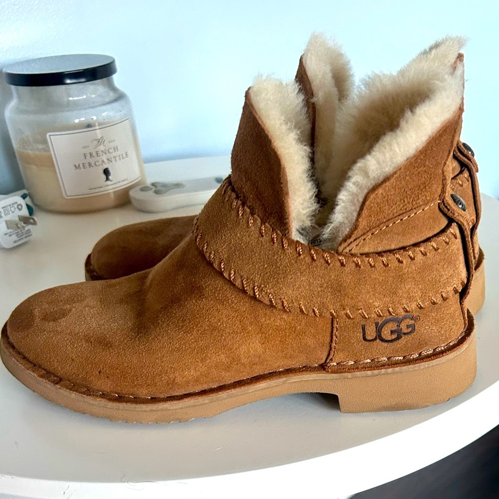 Ugg McKay Ankle Booties size 5 Chestnut